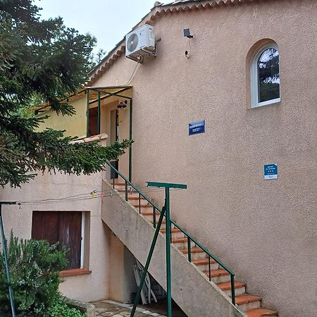 Appartement climatisé au 1er étage d'une maison avec jardin dans un quartier calme Cavalaire-sur-Mer Extérieur photo