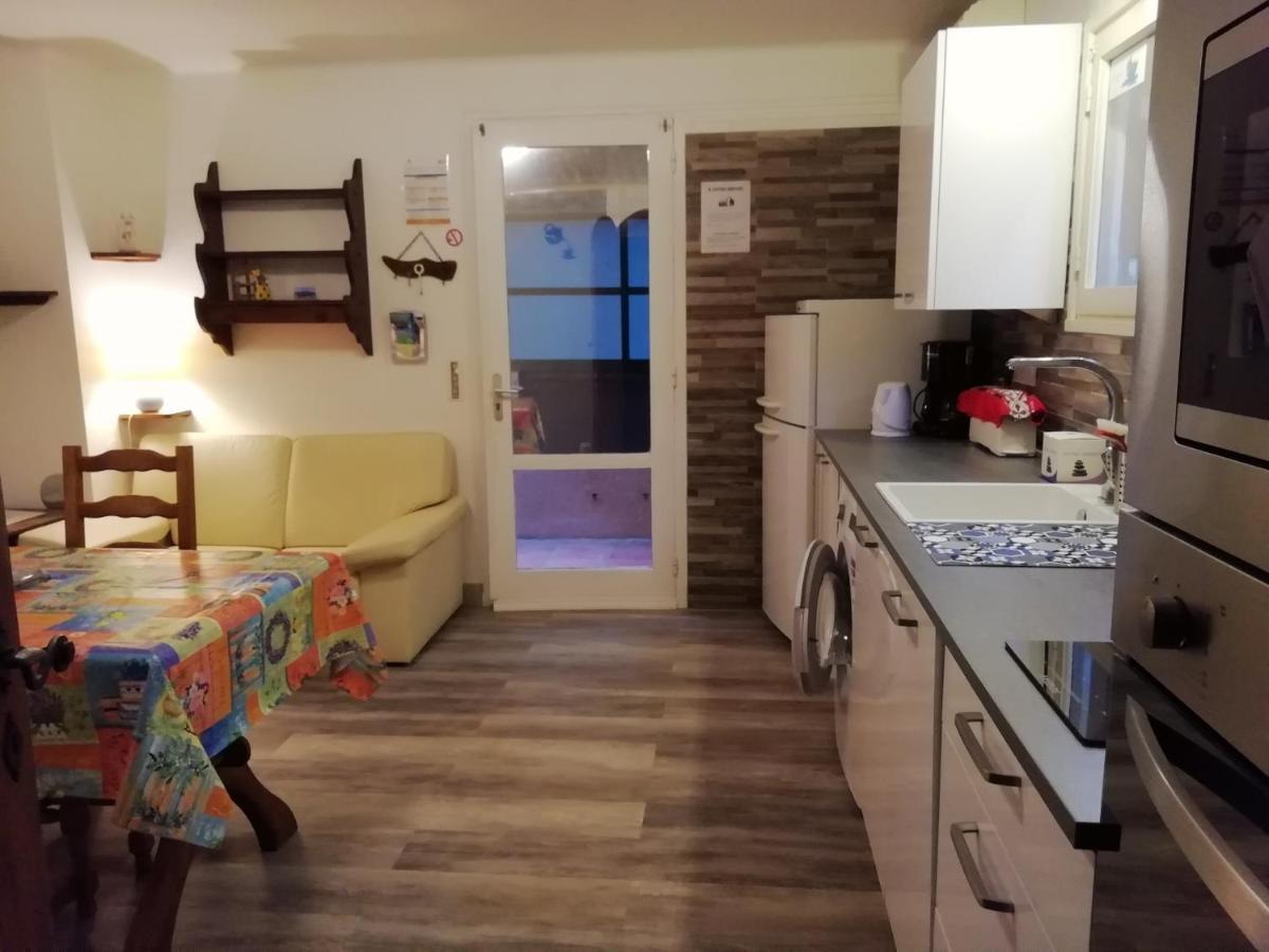 Appartement climatisé au 1er étage d'une maison avec jardin dans un quartier calme Cavalaire-sur-Mer Extérieur photo