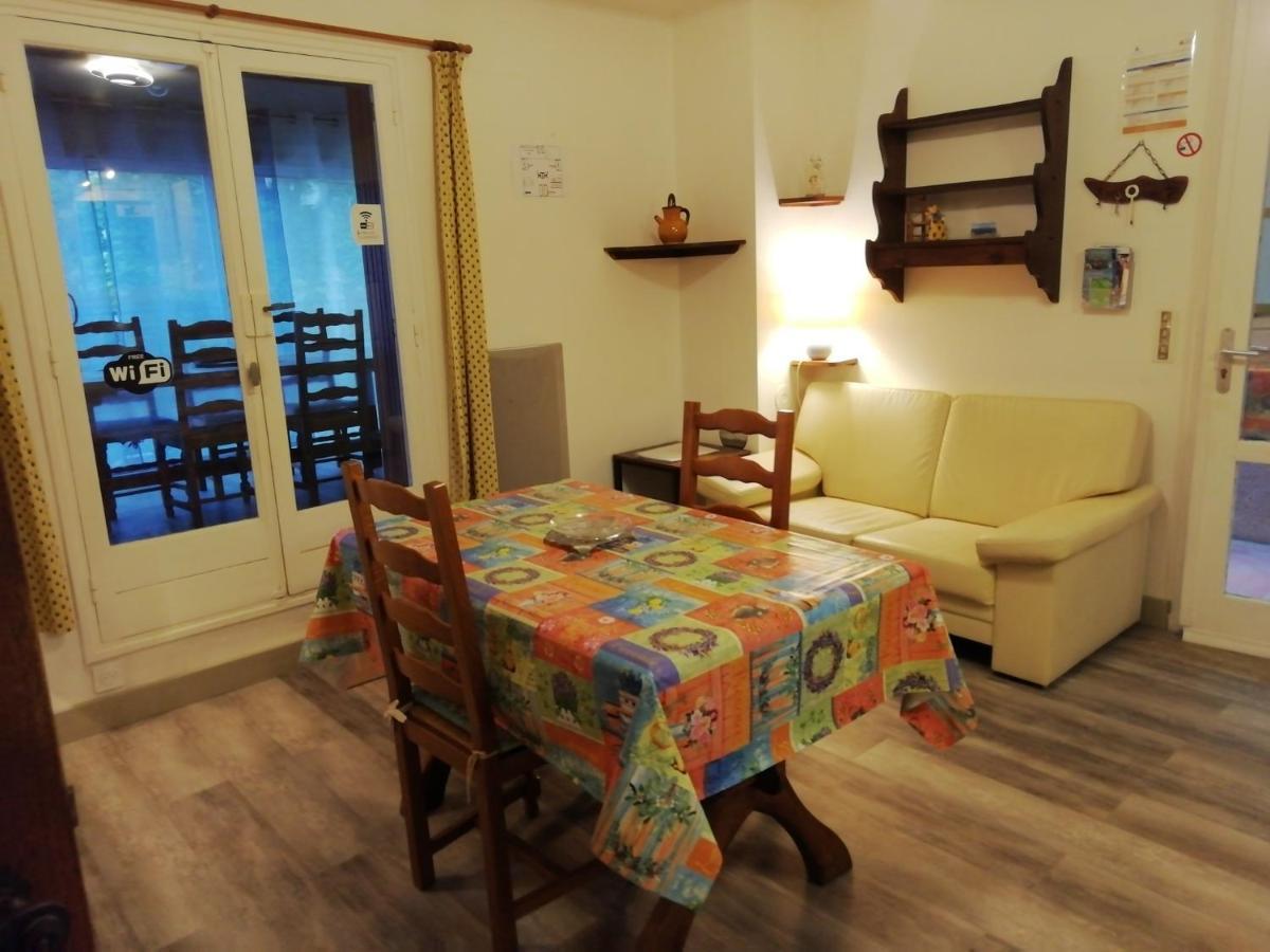 Appartement climatisé au 1er étage d'une maison avec jardin dans un quartier calme Cavalaire-sur-Mer Extérieur photo