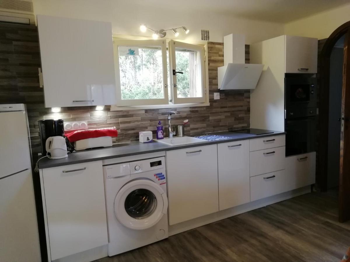 Appartement climatisé au 1er étage d'une maison avec jardin dans un quartier calme Cavalaire-sur-Mer Extérieur photo